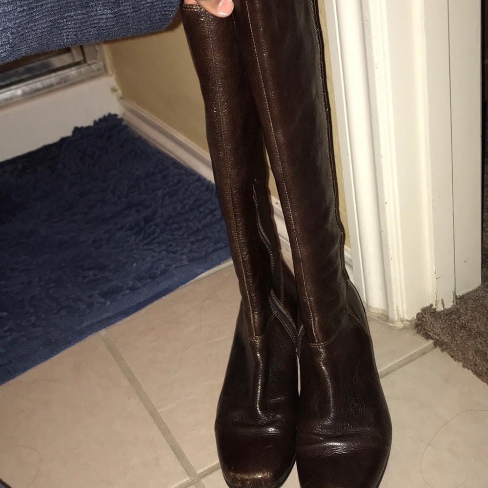 boots - Picture 2 of 2